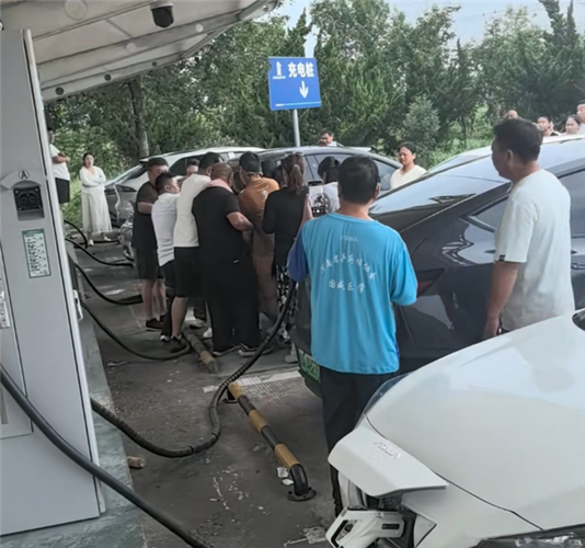 牌宝北京牌照新能源车转让及价格：老司机带你避开这些坑！